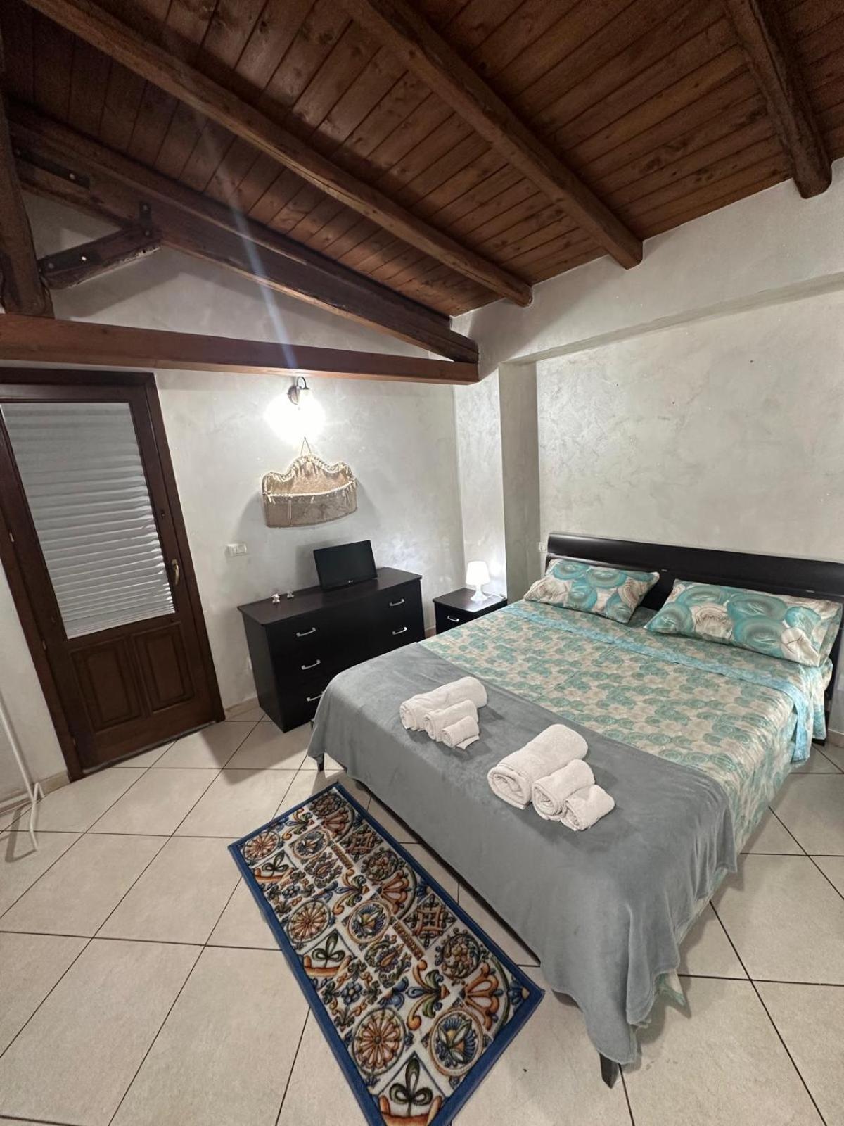 Sweet Home Catania Bagian luar foto